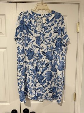 Blue Floral V-Neck Tunic Top